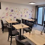 Rana's - 4* רוסט