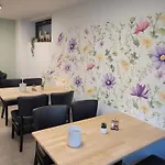Rana's -