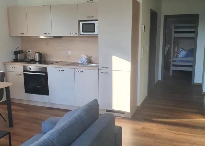 לינה וארוחת בוקר Rana's -